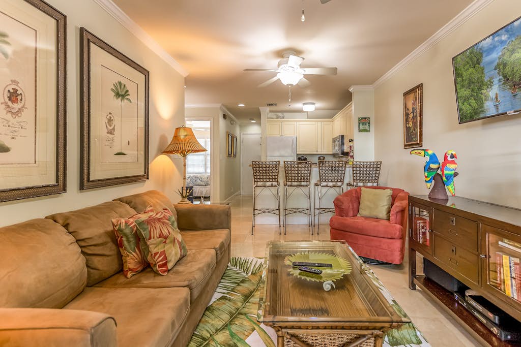 Beautiful Condo with Deck, Patio, & Pool - Walk to Duval Street & Beaches