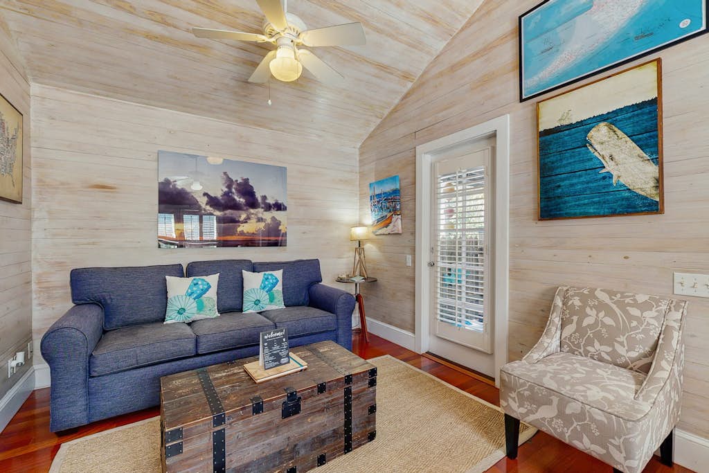 Pool, Pet-friendly, Bicycles and 5 min walk to Beach