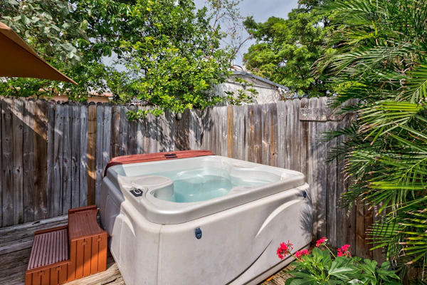 Two Rustic Cottages with Private Hot Tubs & Private Parking - Dogs OK