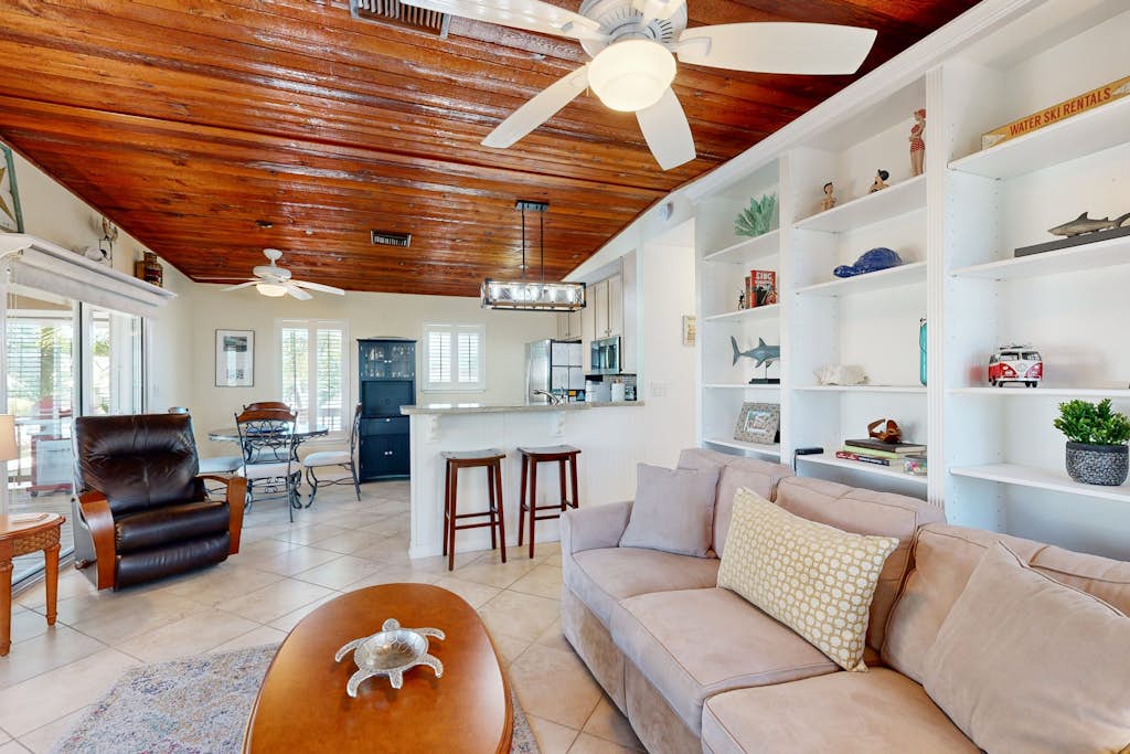 Waterfront escape with dock, furnished deck & patio, grill & central AC