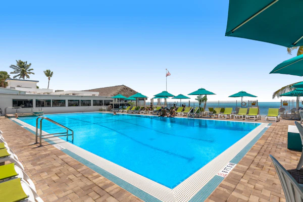 Resort-style house on the ocean with Cabana Club membership, dock, & kayaks