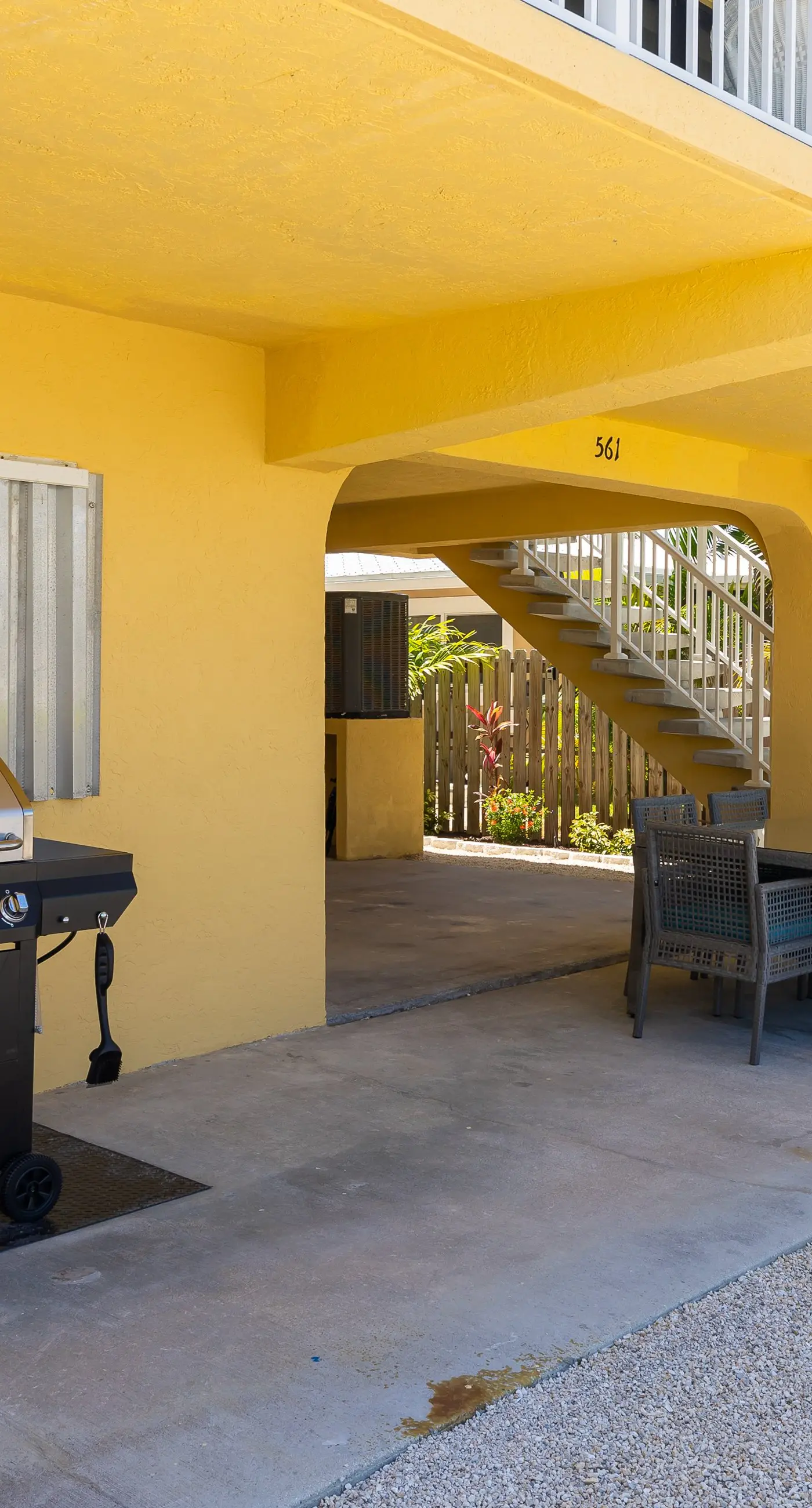 Sea Pointe & Canal-side Charisma