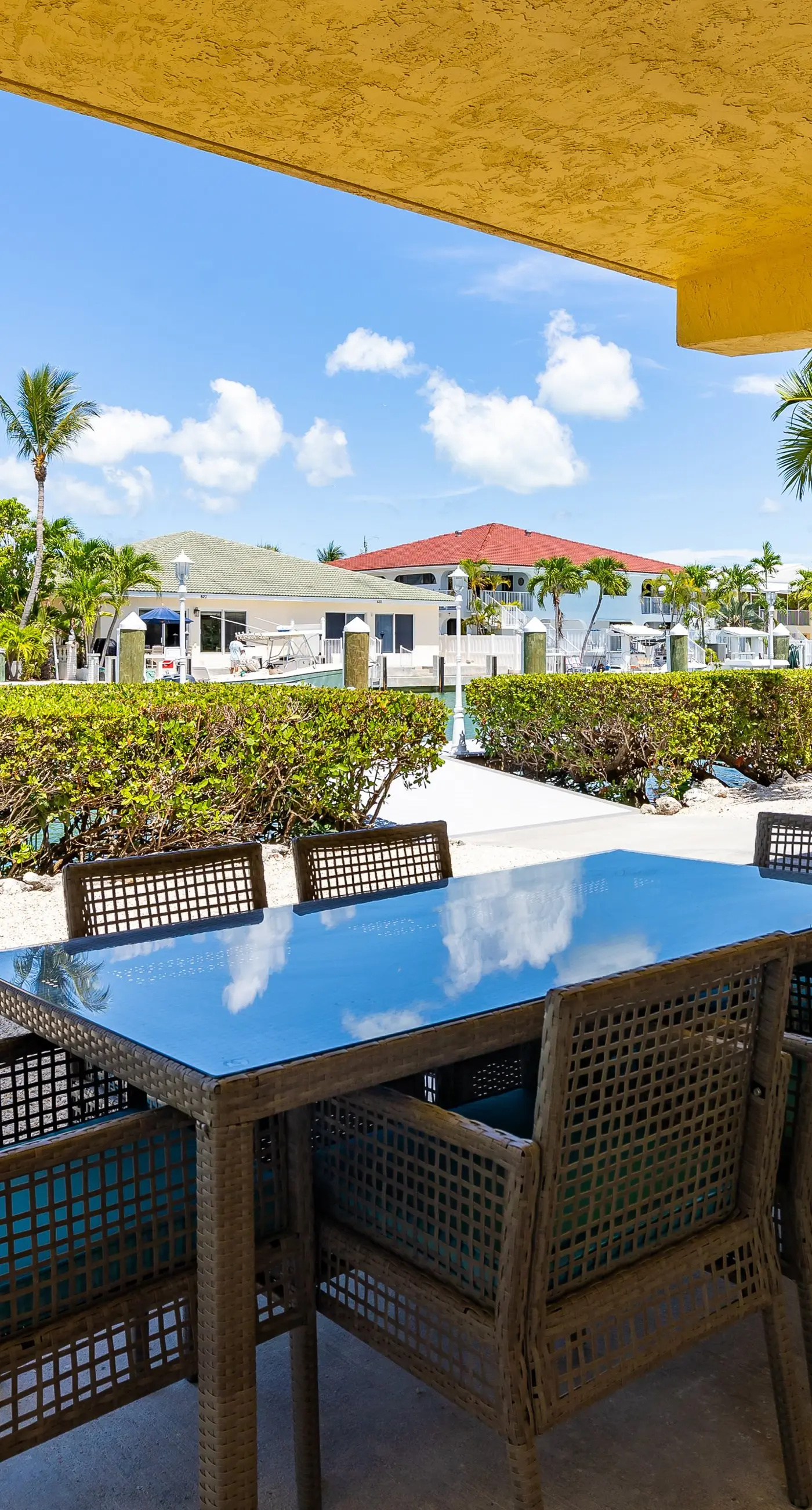 Sea Pointe & Canal-side Charisma