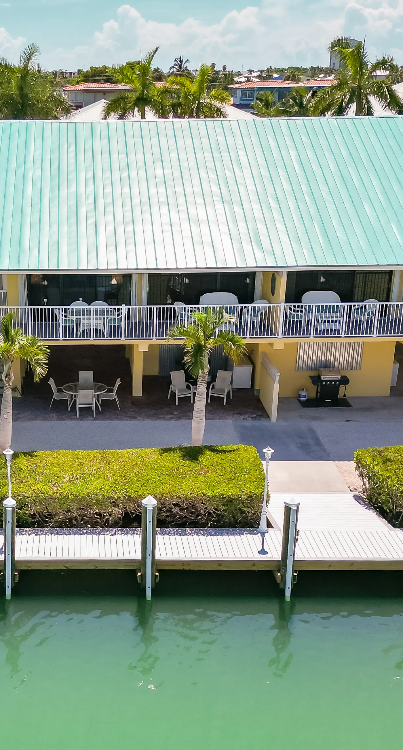 Sea Pointe & Canal-side Charisma