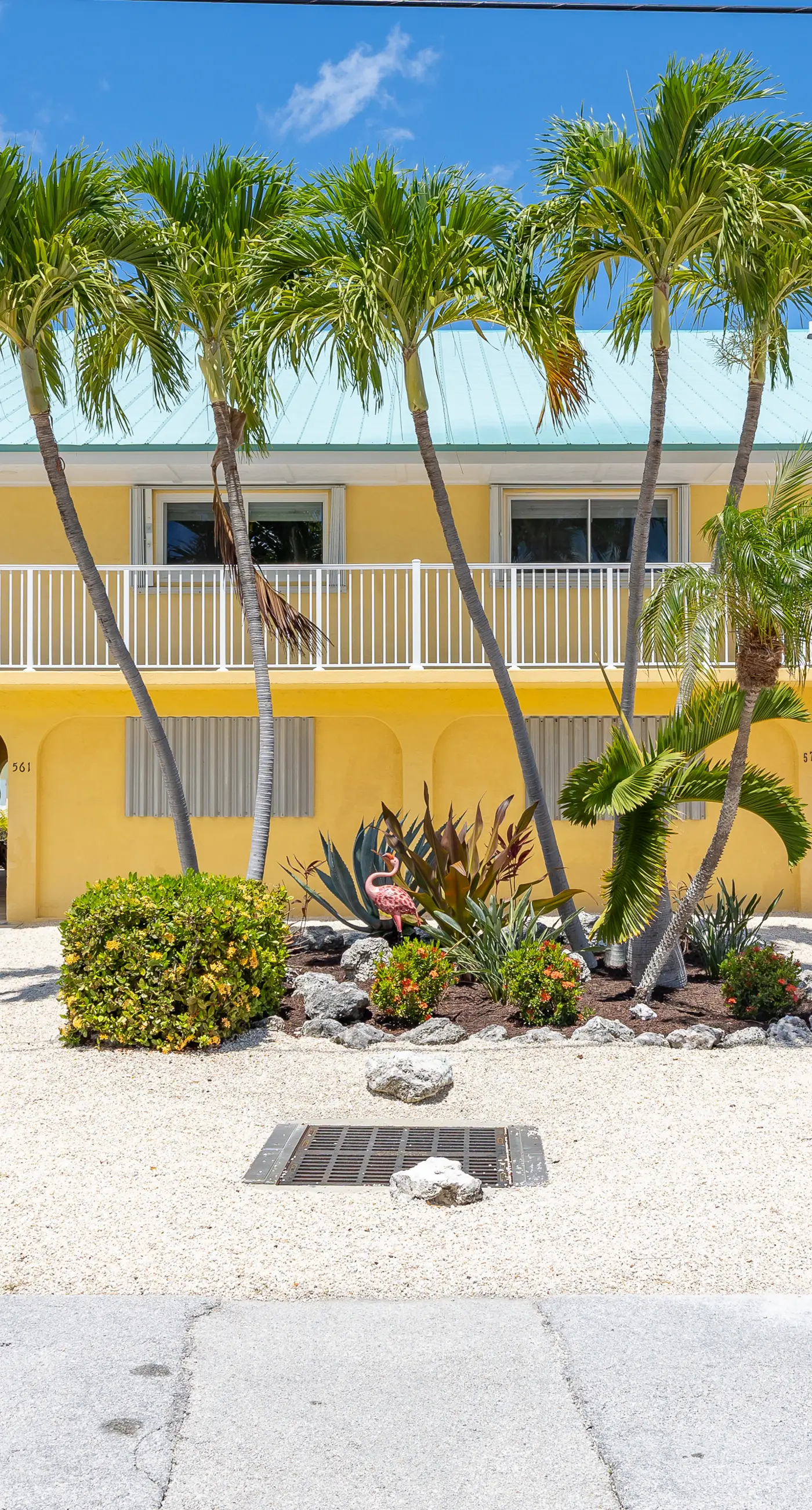 Sea Pointe & Canal-side Charisma