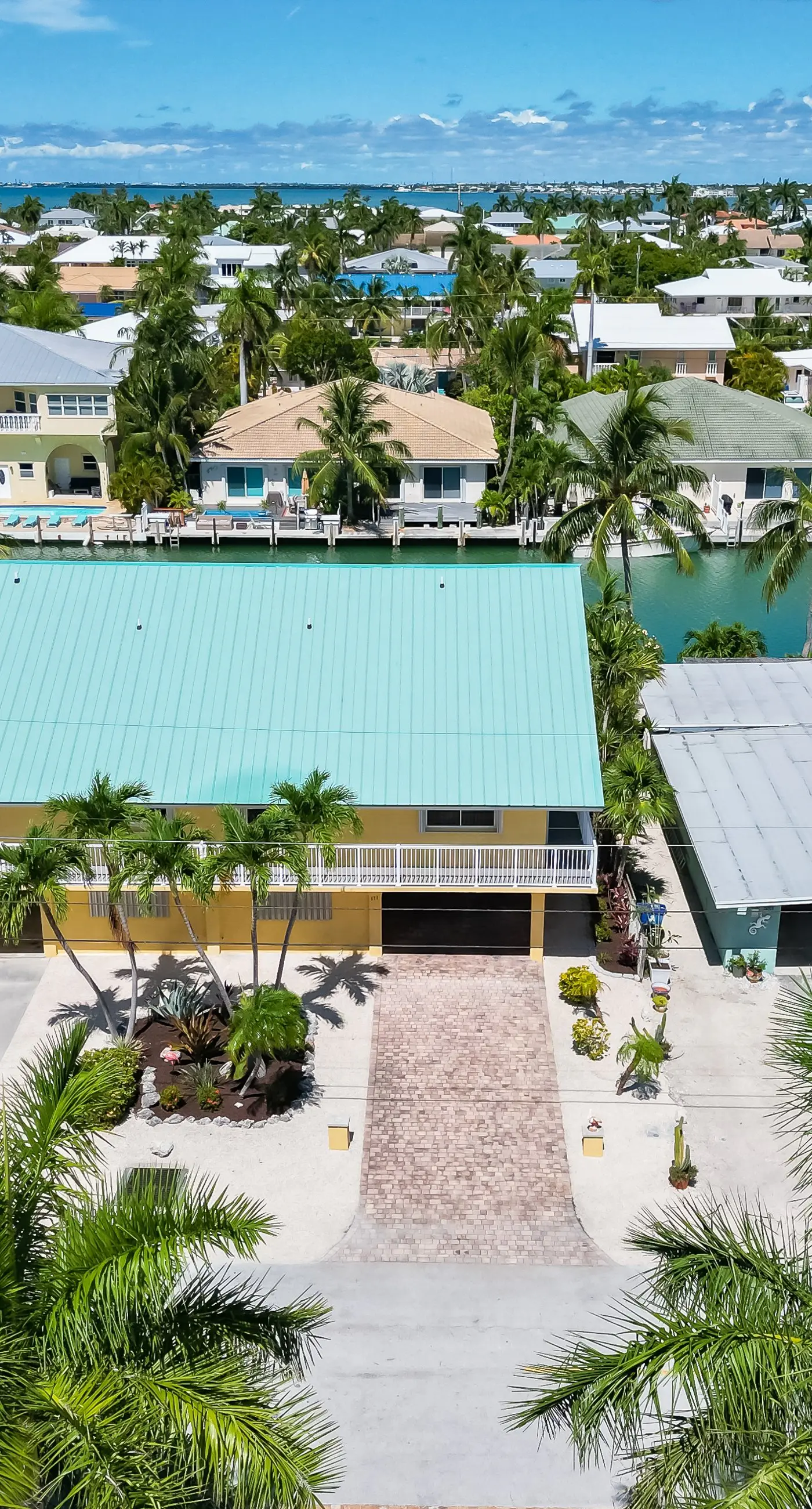 Sea Pointe & Canal-side Charisma
