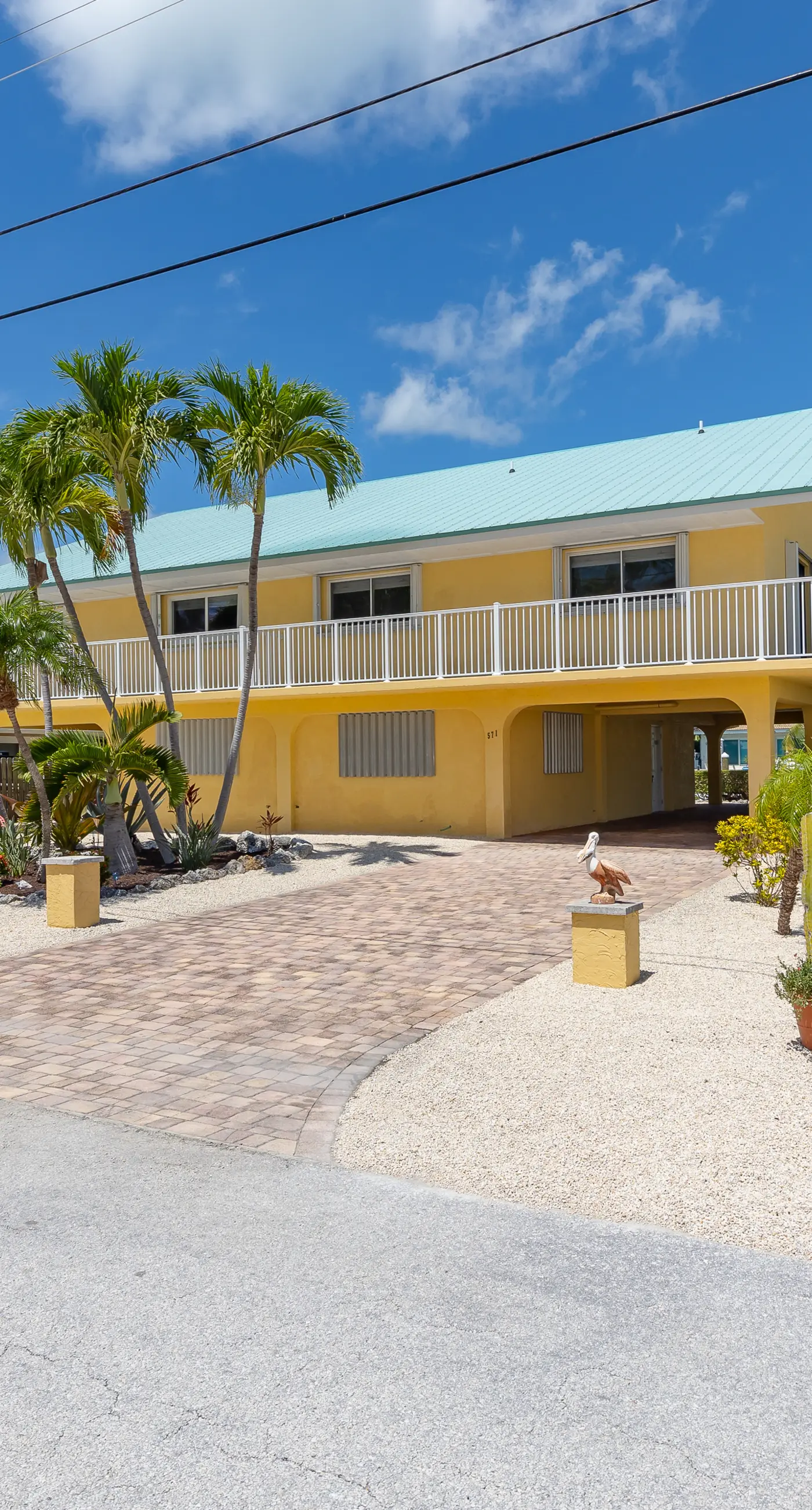 Sea Pointe & Canal-side Charisma