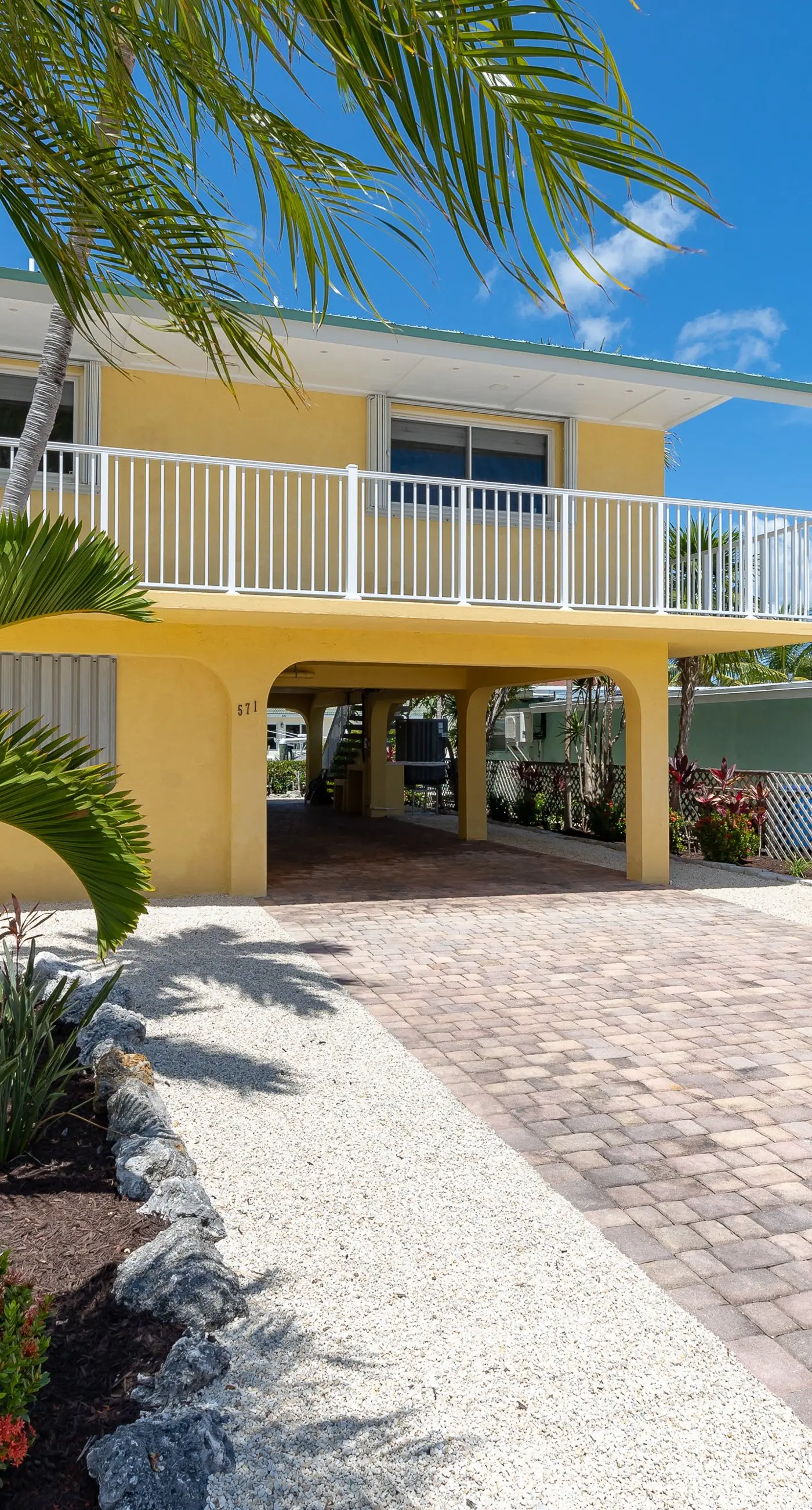 Sea Pointe & Canal-side Charisma