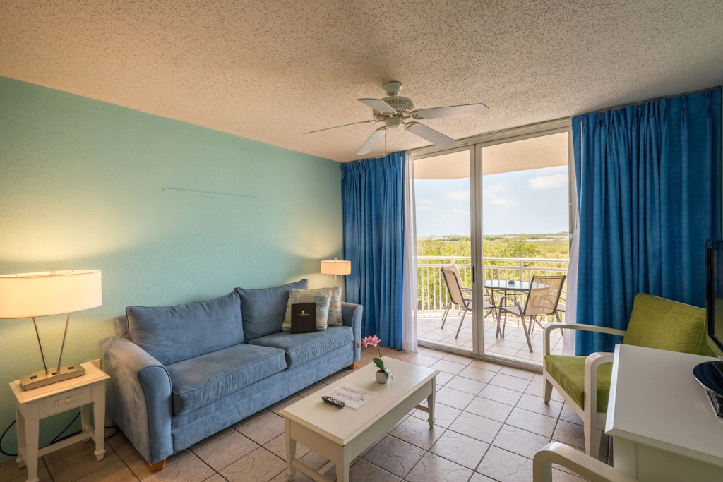 Sunrise Suites - Bonaire Suite 210
