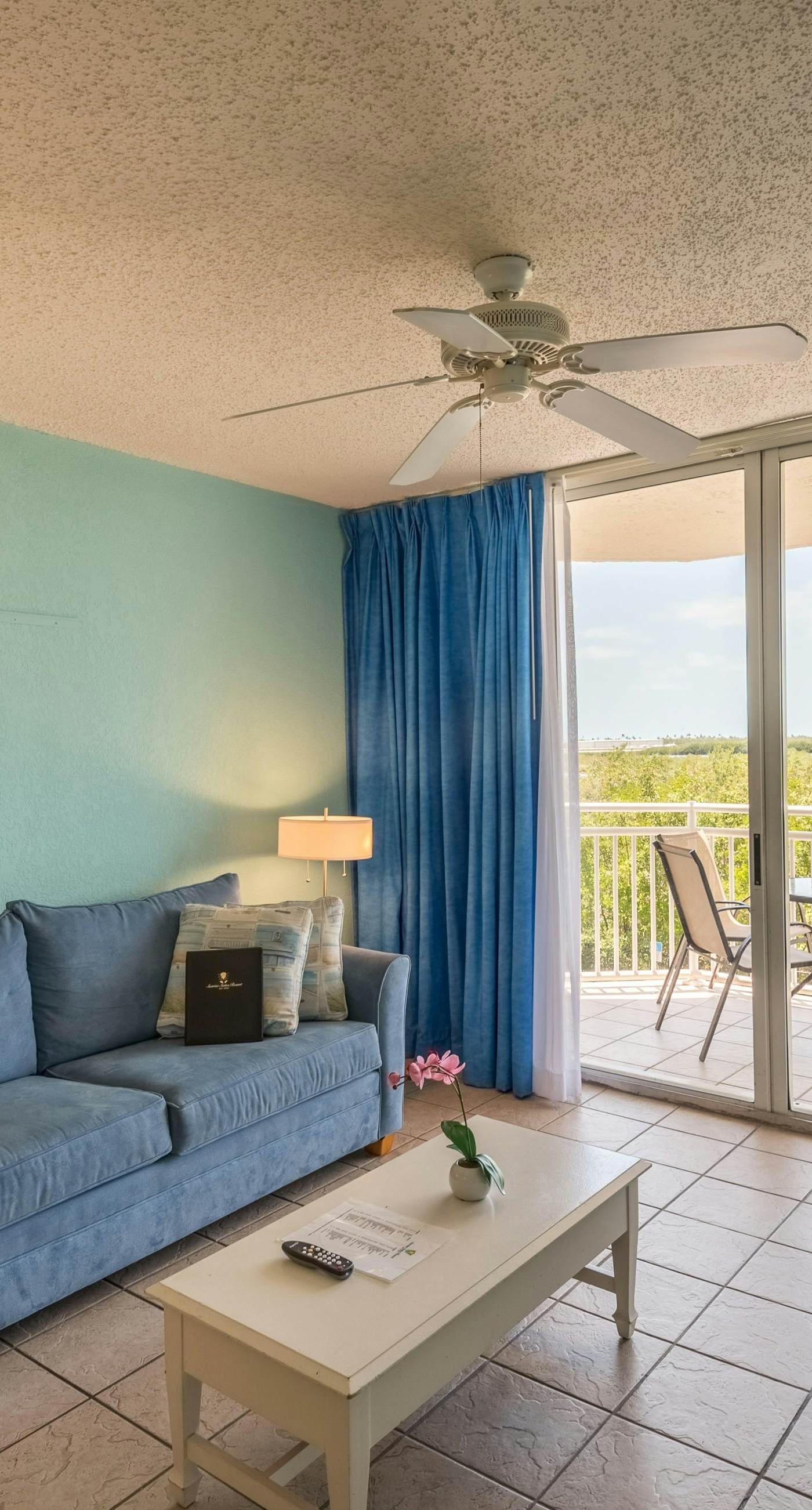 Sunrise Suites - Bonaire Suite 210