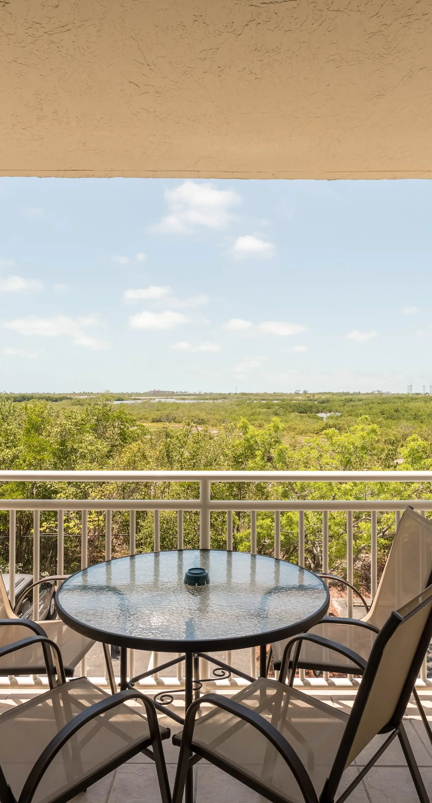 Sunrise Suites - Bonaire Suite 210