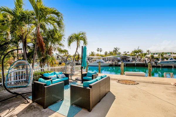 Waterfront home with gorgeous patio, WiFi, gas grill, & great location