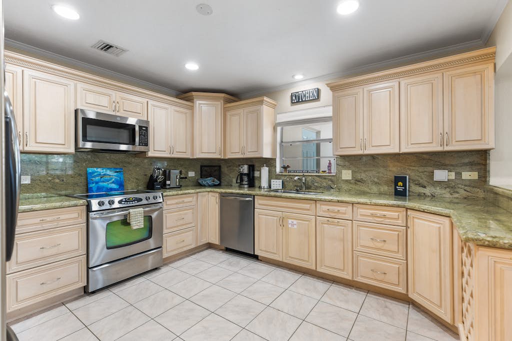 Single-level home with a private pool, enclosed yard - two dogs OK