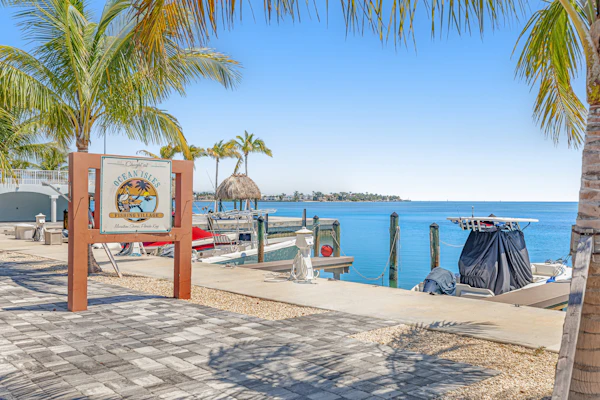 Condo in Marathon with waterfront pool, patio, kayak & sundeck