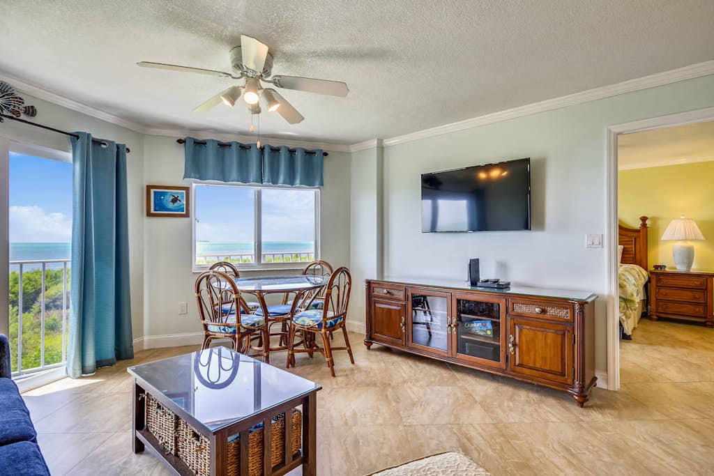 Oceanfront condo with beach access, pool, balcony, & tennis - marina available