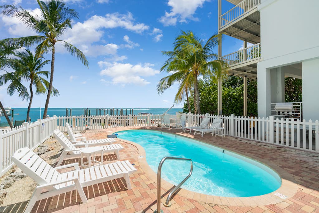 Cozy home with outdoor shared pool, central AC, internet
