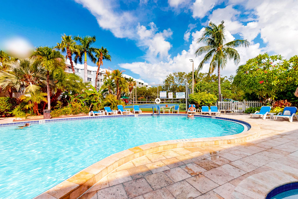 Tradewinds at Smathers Beach