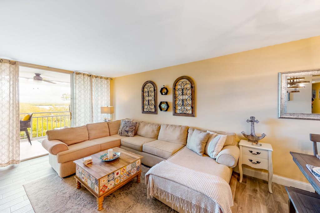 Wonderful Condo in Key West w/Free WiFi, Lanai, A/C, Shared Hot Tub & Pool