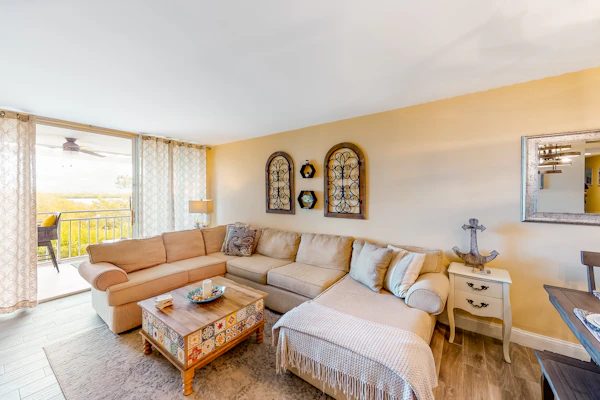 Wonderful Condo in Key West w/Free WiFi, Lanai, A/C, Shared Hot Tub & Pool