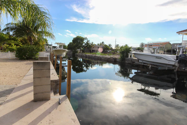 Cozy Canal-Front House w/ Free WiFi and Deck - Close to Beaches & State Park