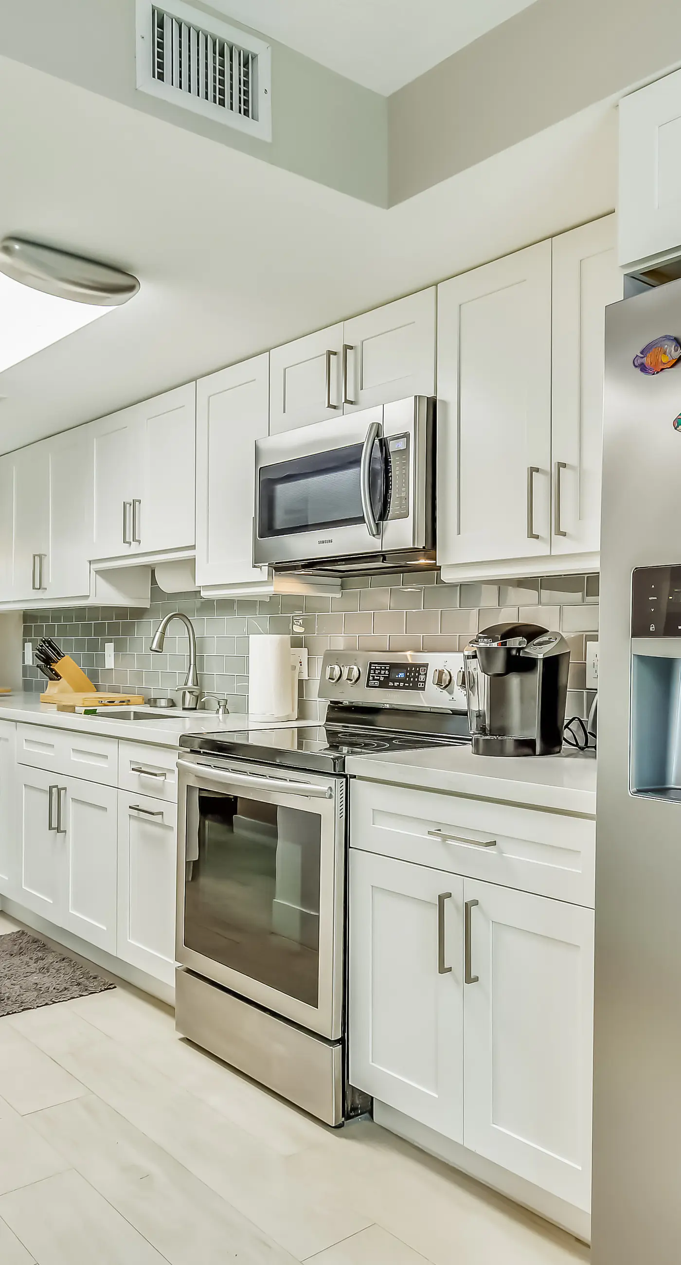Executive Bay Club Condo M-1