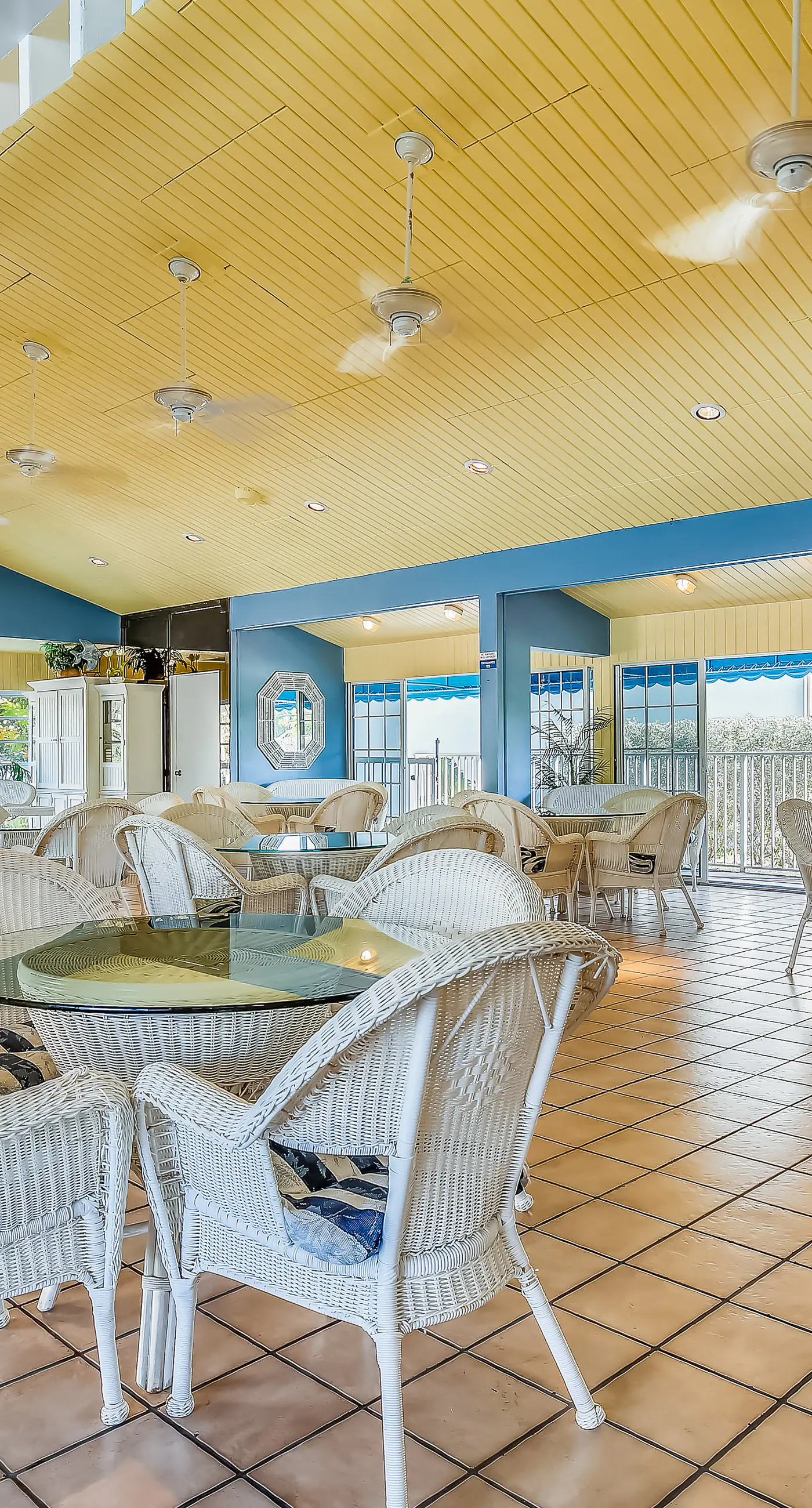 Executive Bay Club Condo M-1