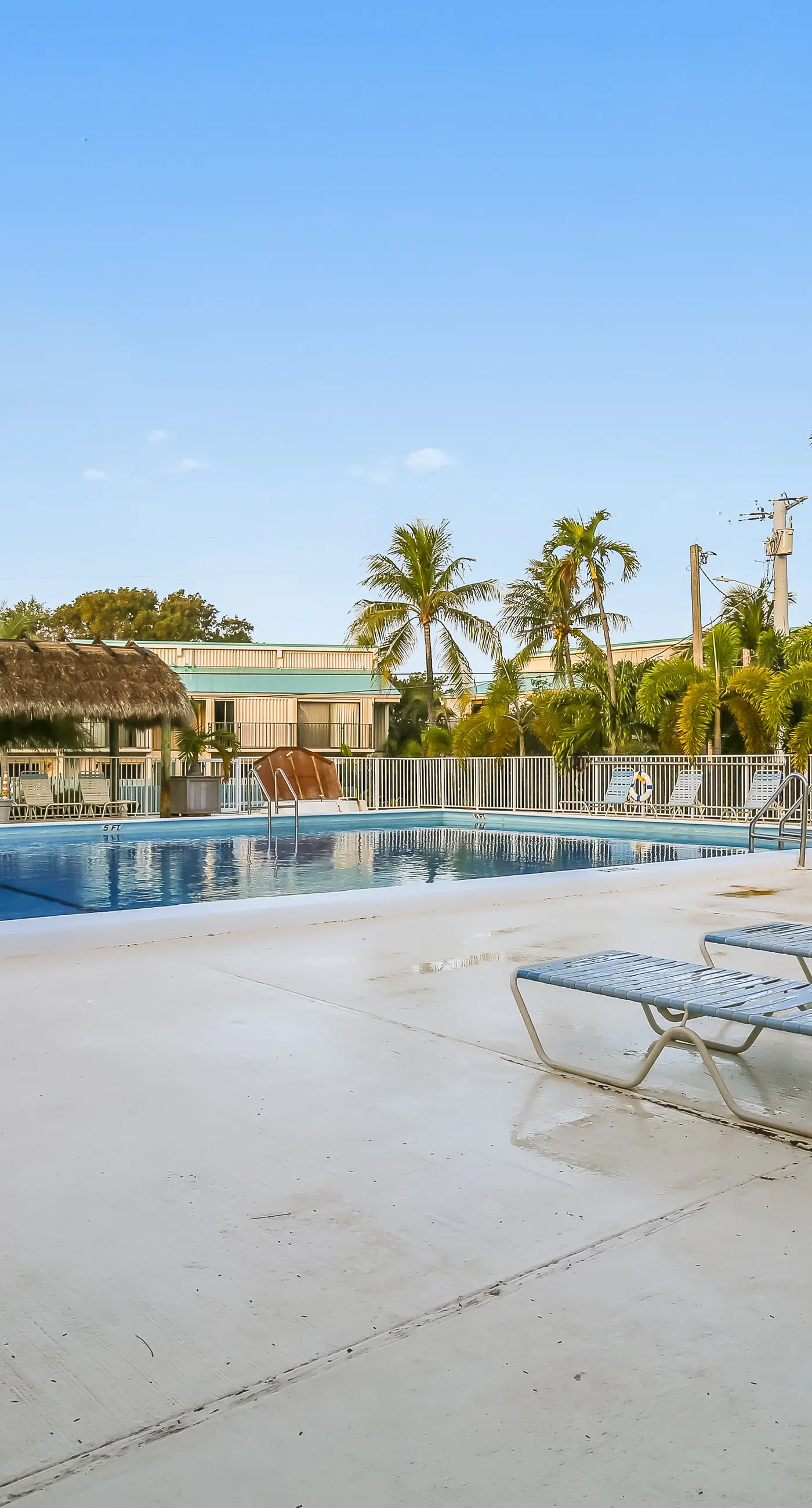 Executive Bay Club Condo M-1