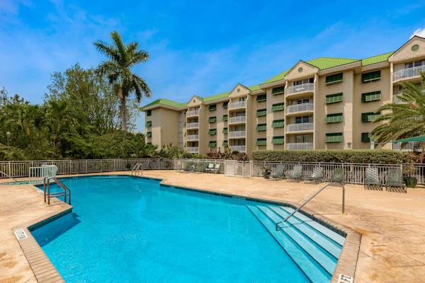 Sunny Condo with WiFi, Hot Tub, Pool & Tennis