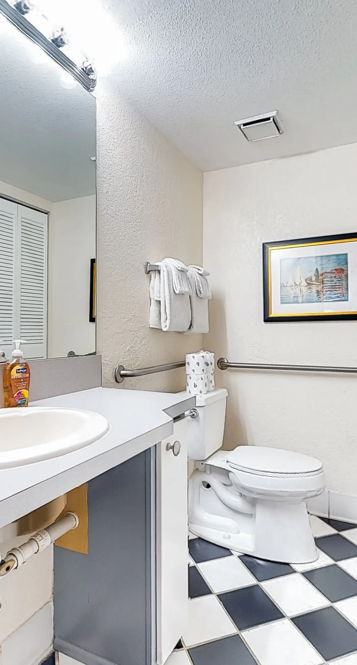 Sunrise Suites - Big Kahuna Suite 202