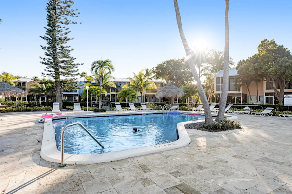 Spacious Townhome - Pool, Tennis & Marina - Central AC, WiFi & Snowbird-Friendly