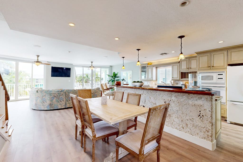 Oceanfront, Snowbird-Friendly Home with High-Speed WiFi, Ocean Views, and Dock