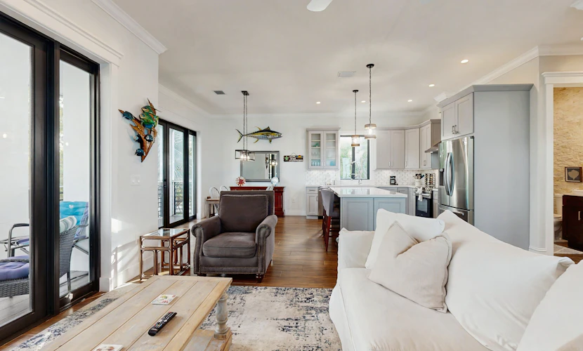 Snowbird-Friendly Home with Central AC, High-Speed WiFi, and Washer/Dryer