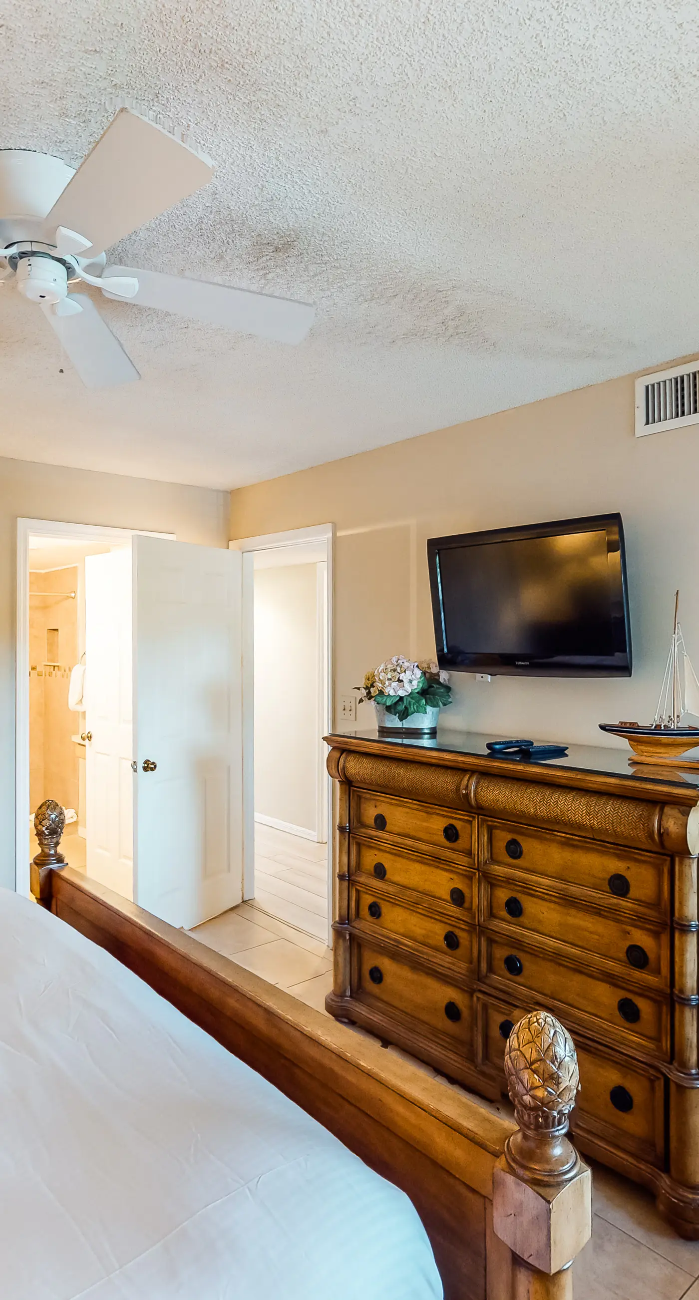 Ocean Pointe #2210