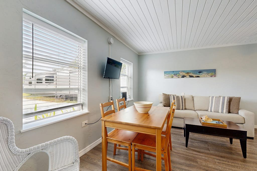 Deep water docking with quick ocean or open water access