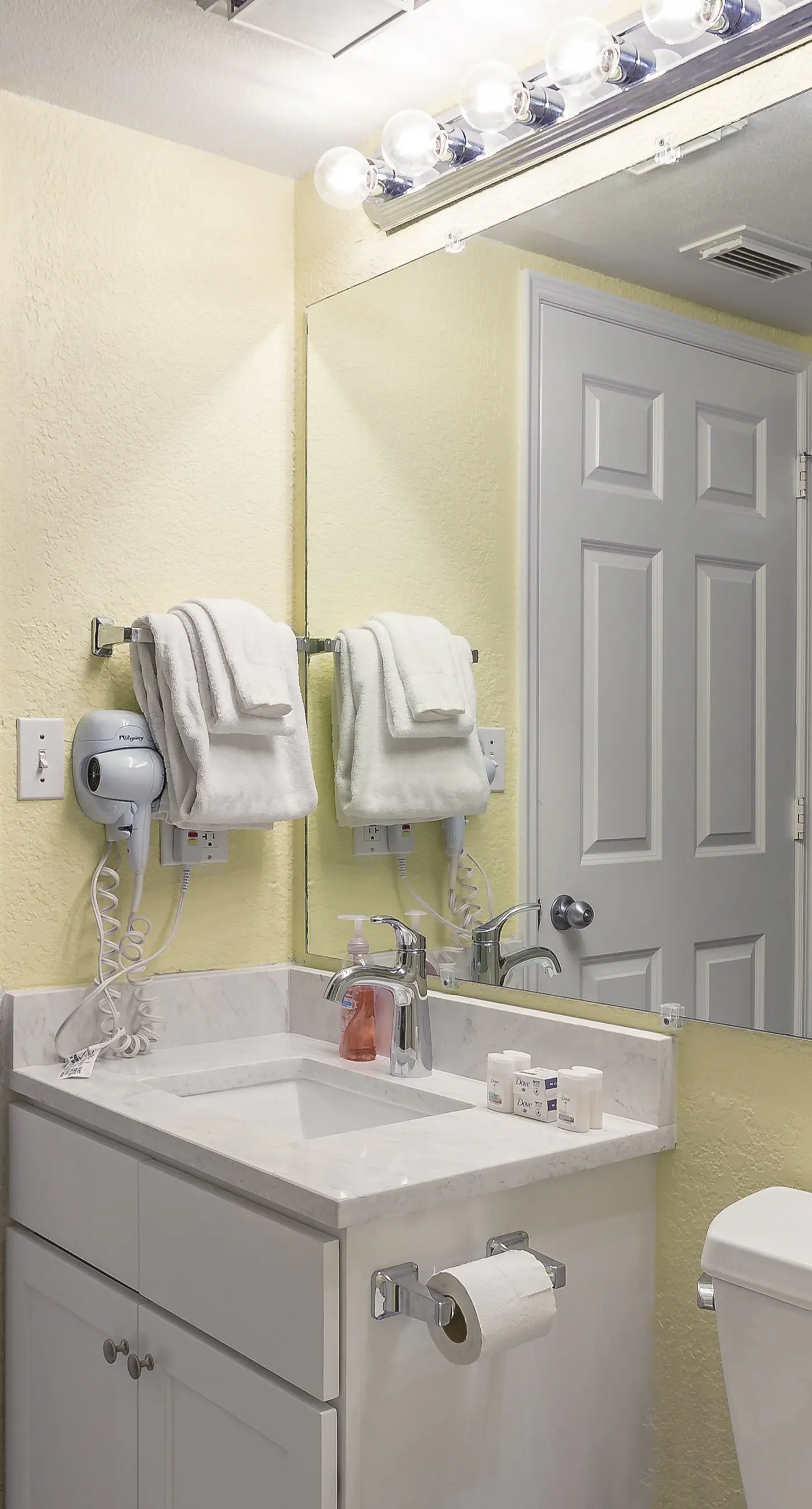 Sunrise Suites - Saint Lucia Suite 201