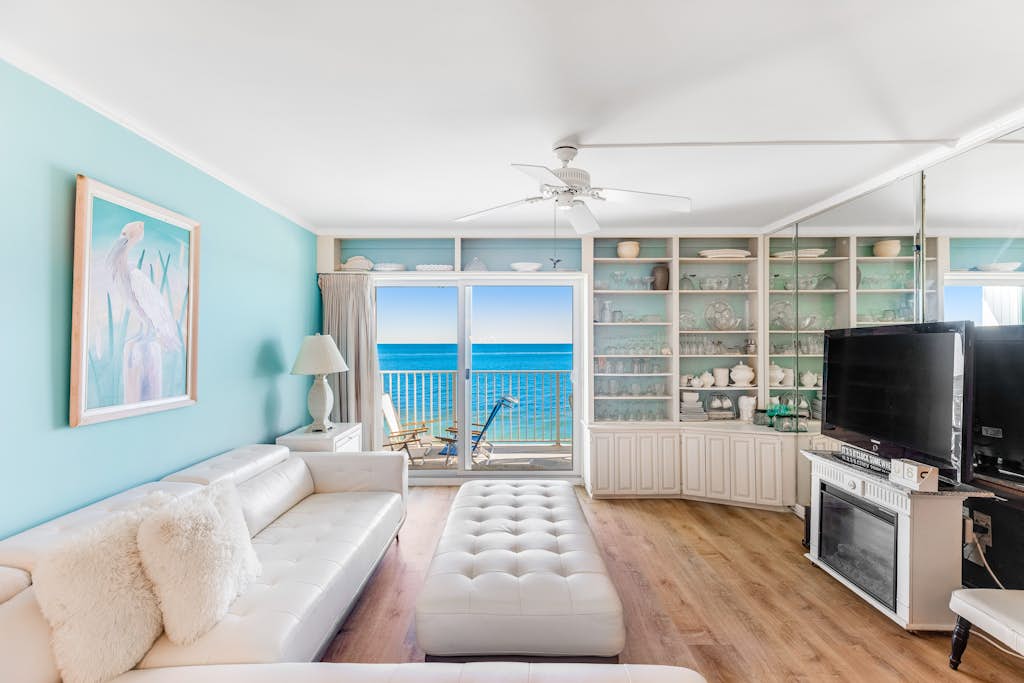 Oceanfront condo with stunning view, pool, beach access & tennis courts