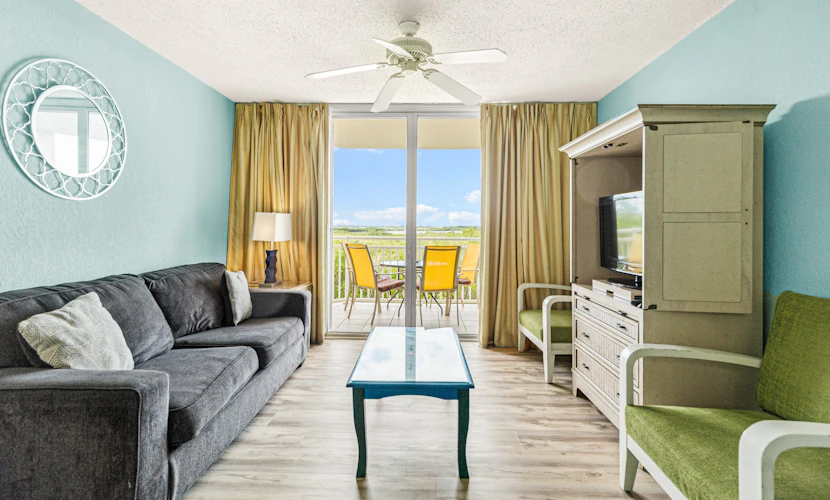 Sunrise Suites Condo with Views, Pool, Hot Tub - Dogs Welcome