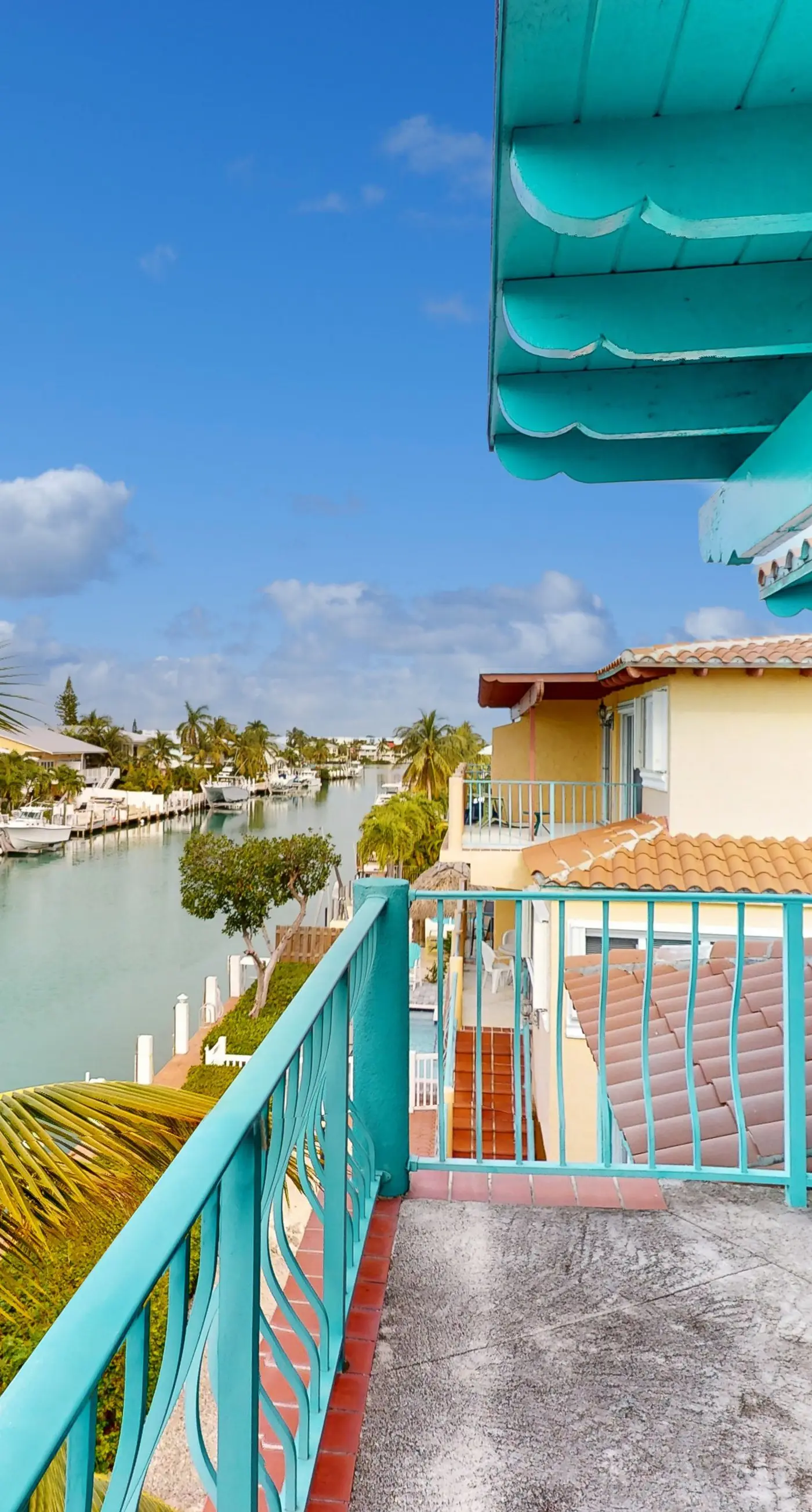 Tropical Charm
