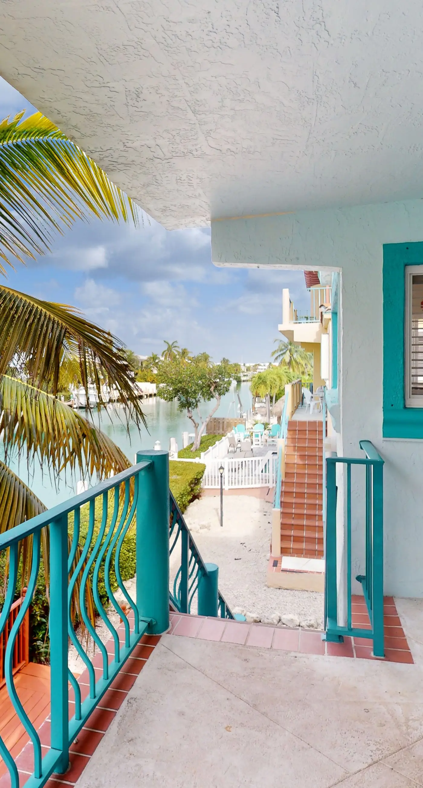 Tropical Charm