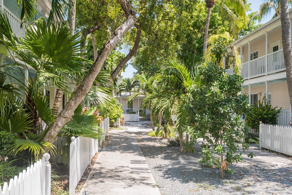 Sunny Tropical Condo with WiFi & Pool - Close to Beachside Action