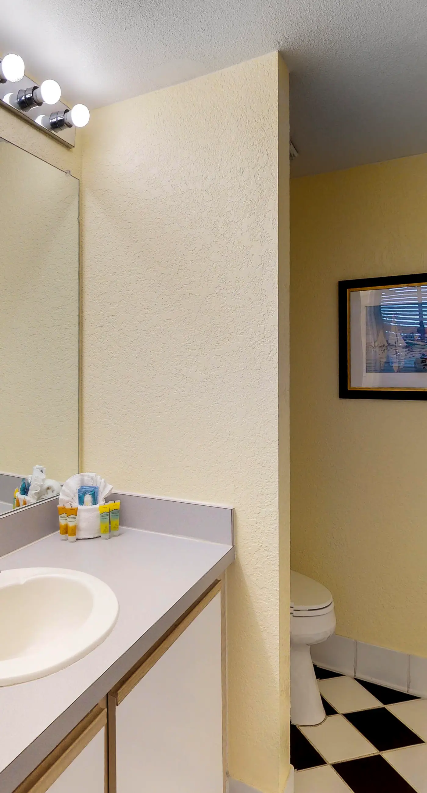 Sunrise Suites - Martinique Suite 108