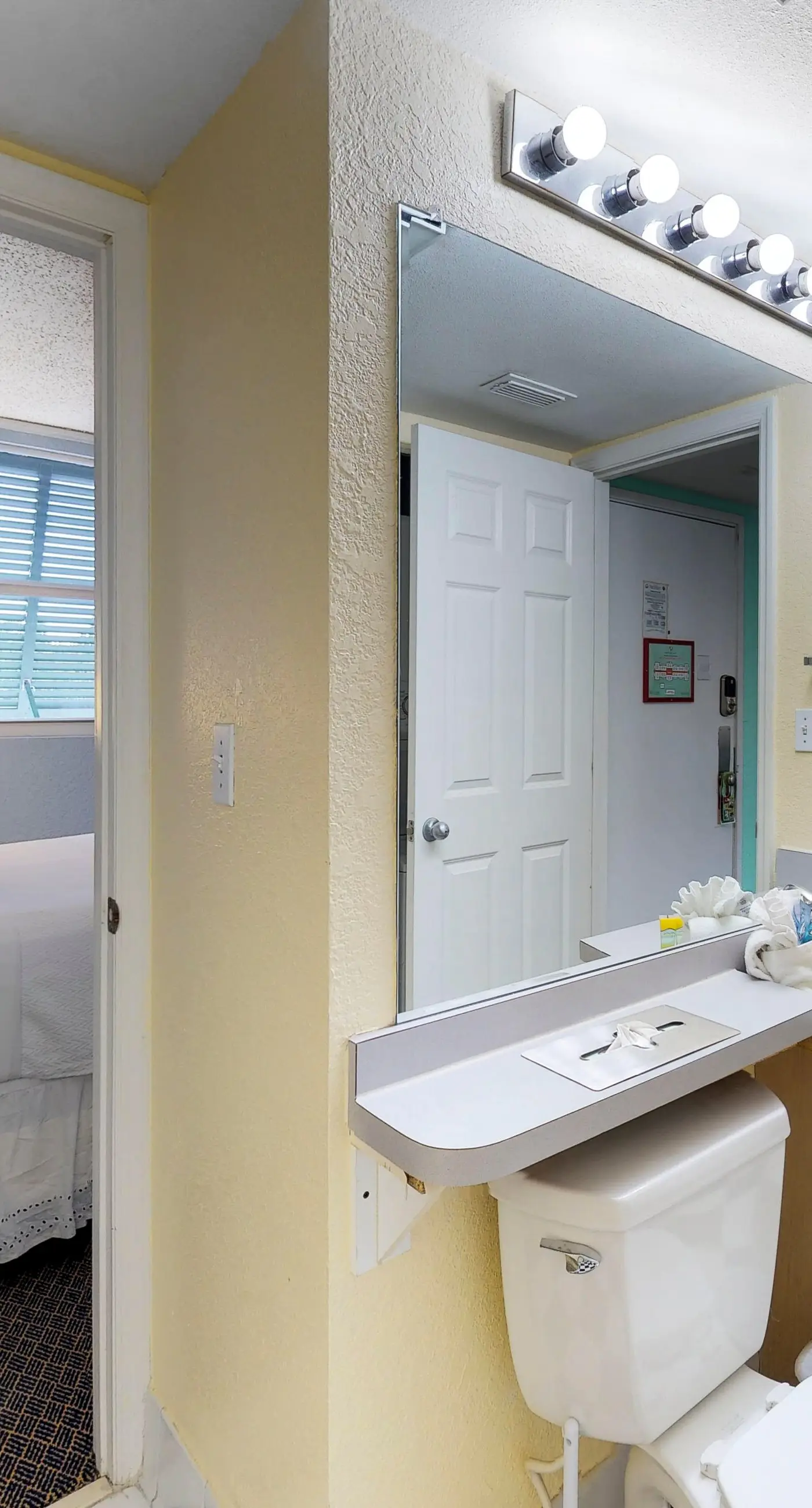 Sunrise Suites - Martinique Suite 108