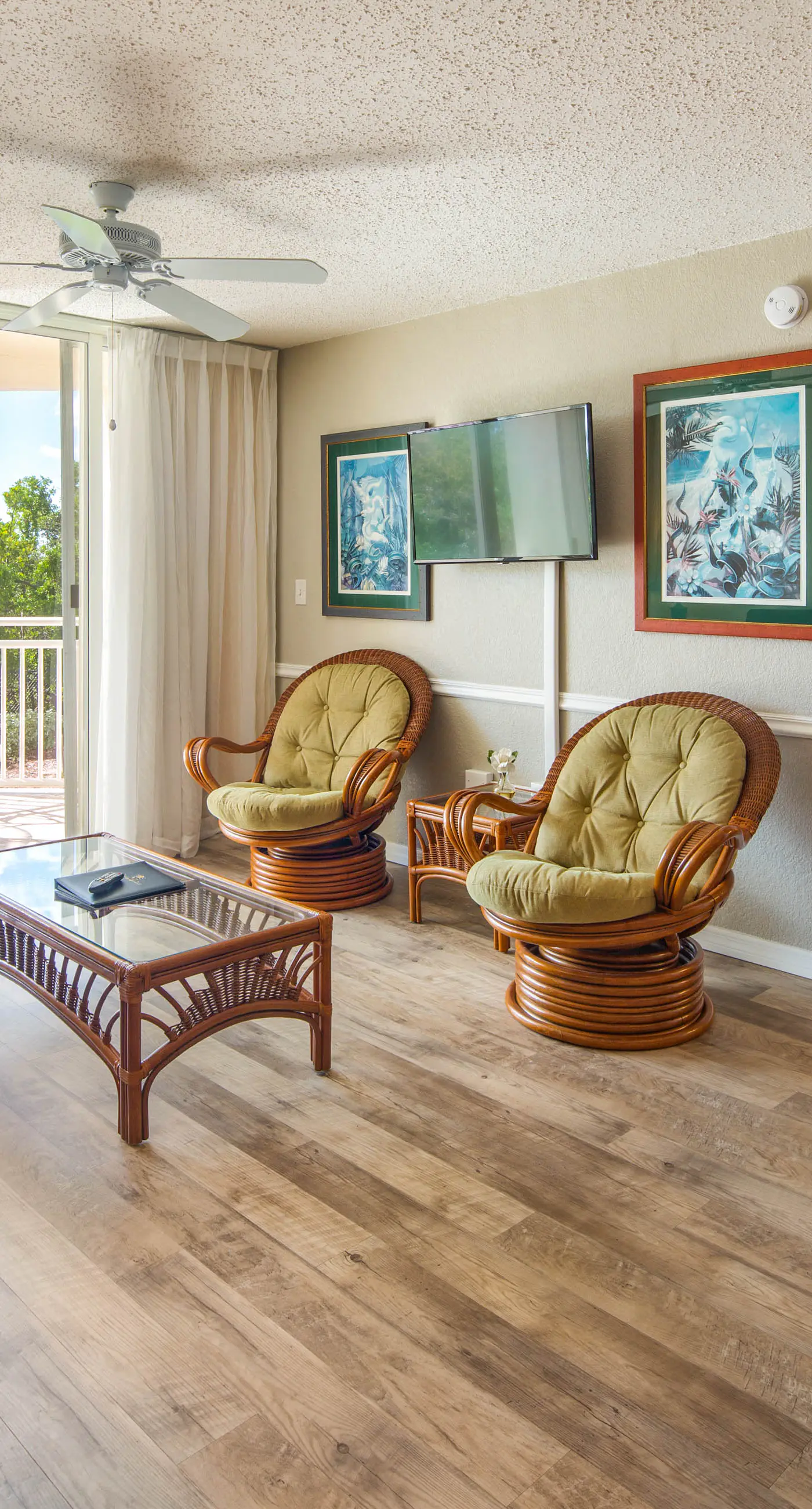 Sunrise Suites - Tahiti Suite 104