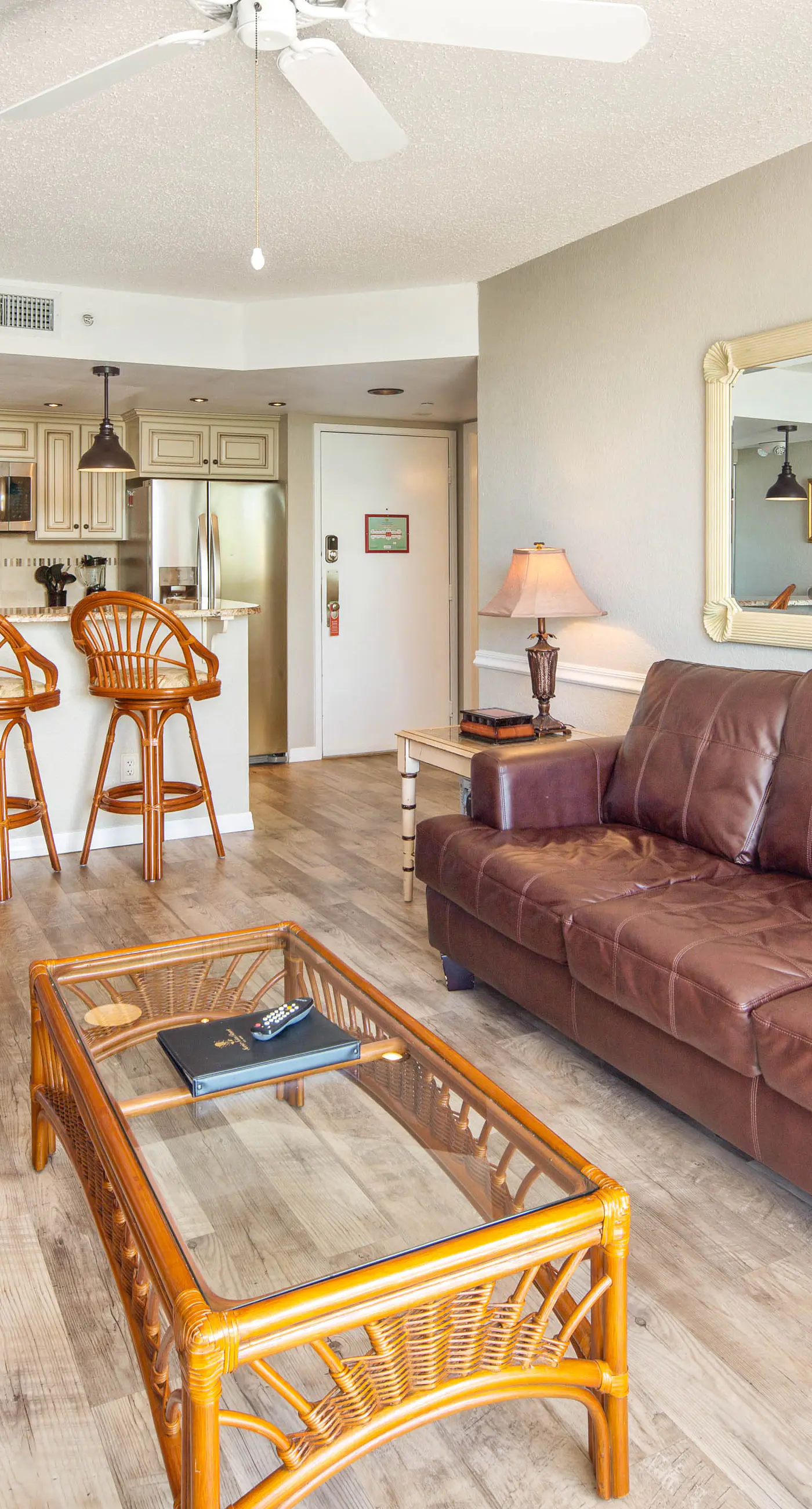 Sunrise Suites - Tahiti Suite 104