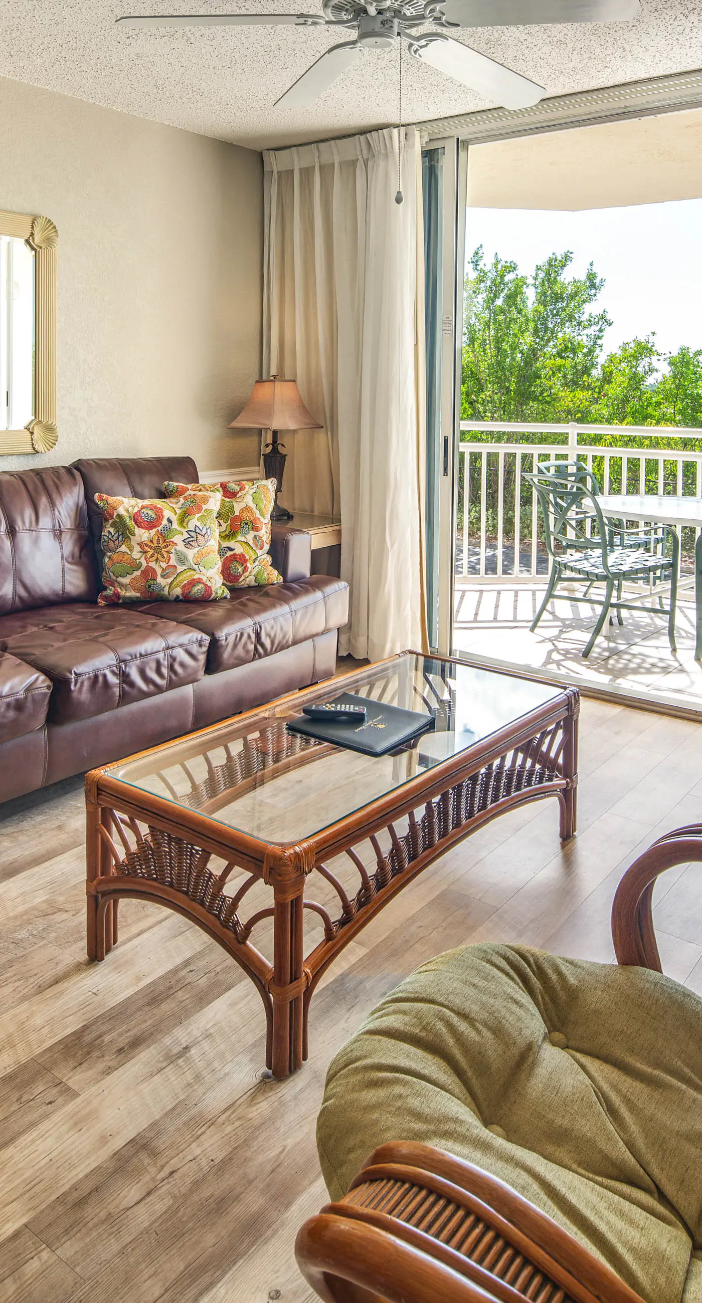 Sunrise Suites - Tahiti Suite 104