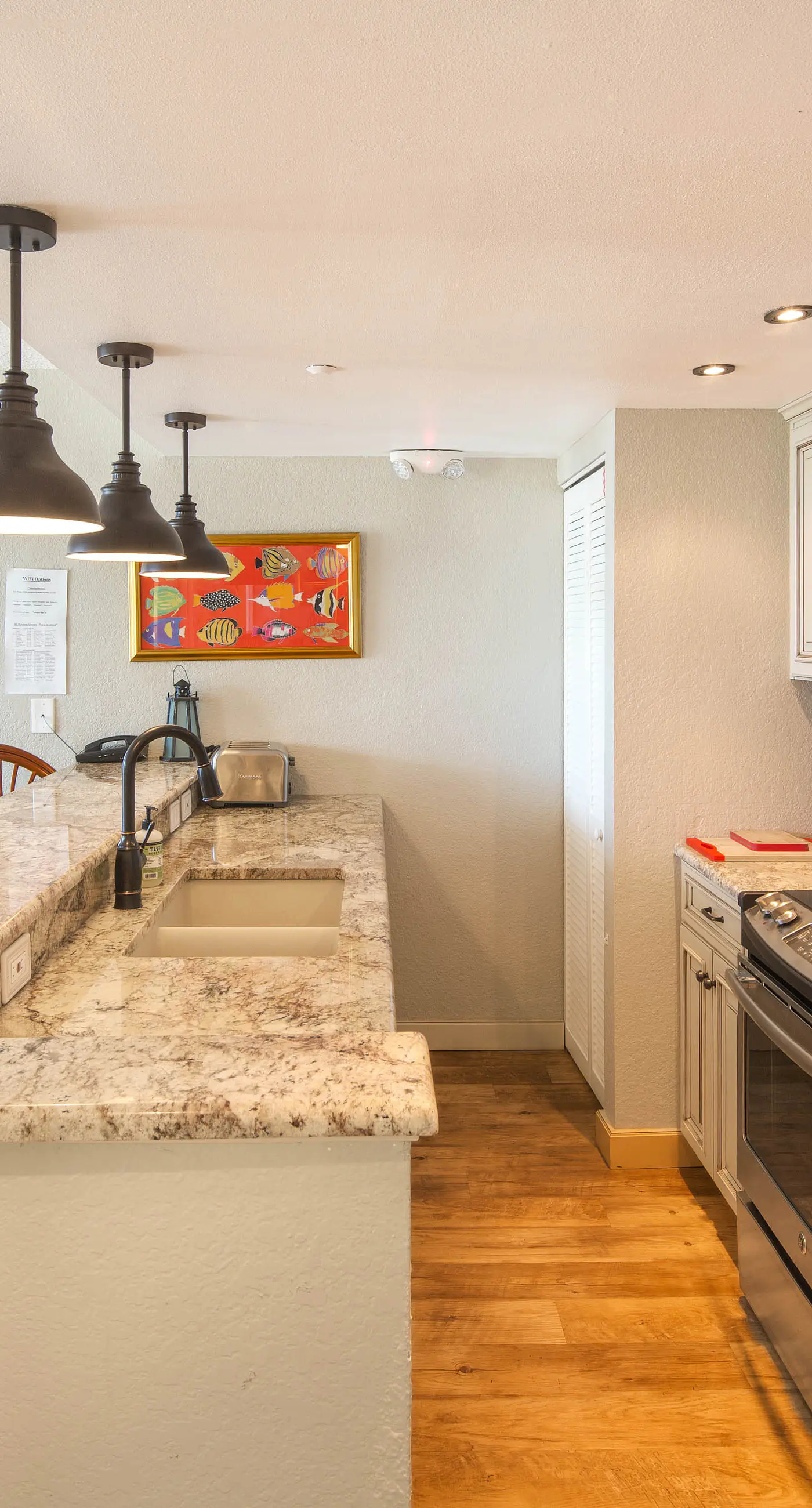 Sunrise Suites - Tahiti Suite 104