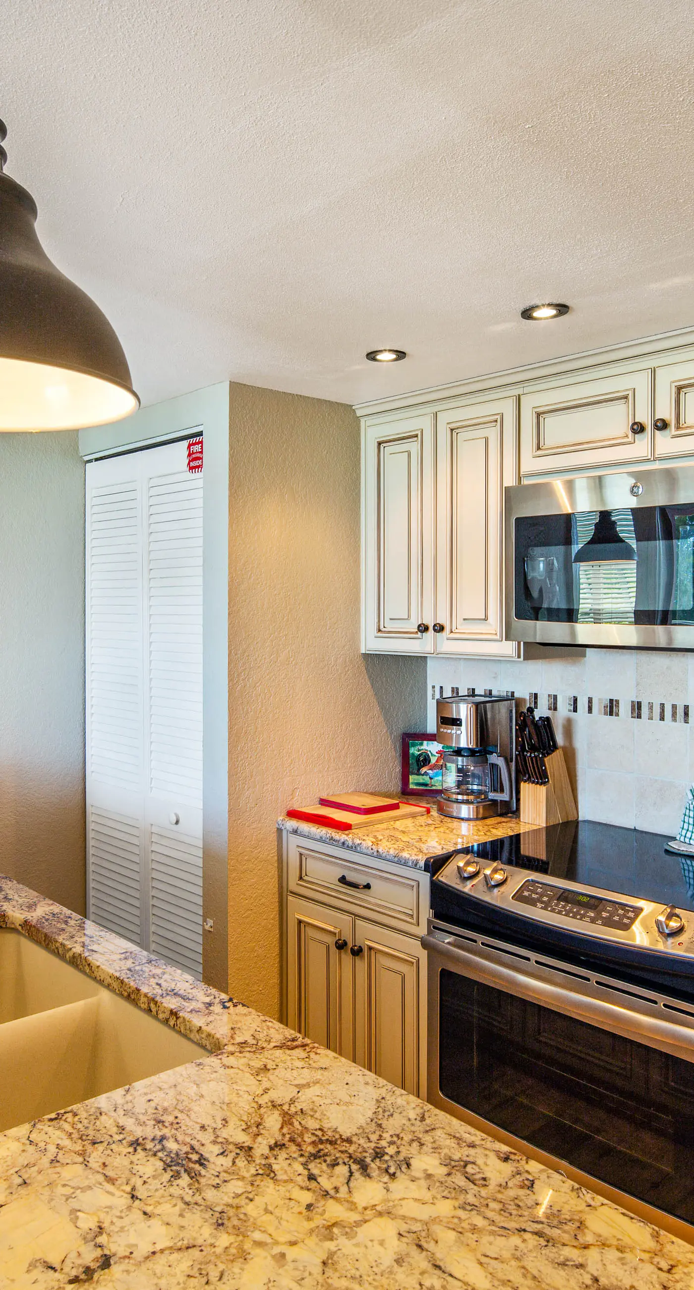 Sunrise Suites - Tahiti Suite 104