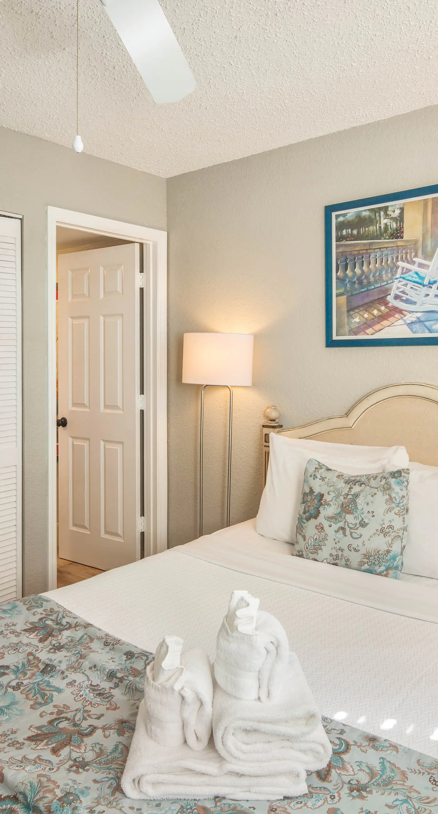 Sunrise Suites - Tahiti Suite 104