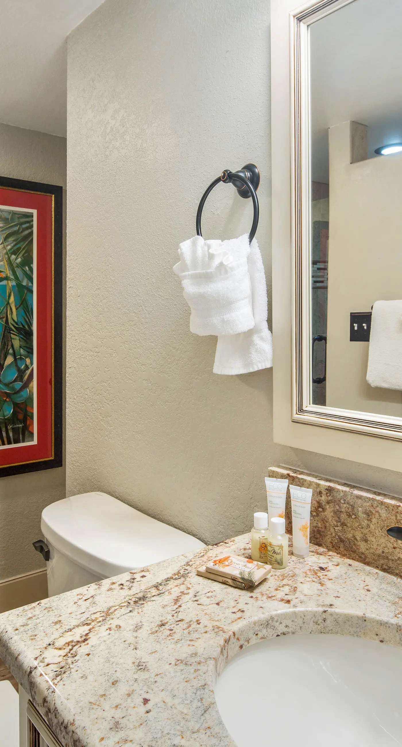 Sunrise Suites - Tahiti Suite 104