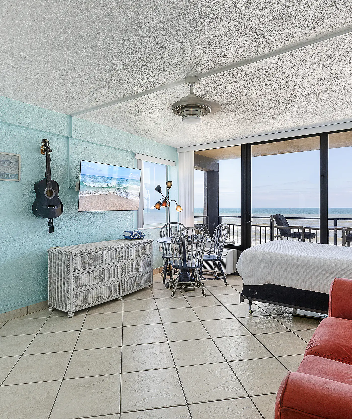 Hawaiian Inn 332